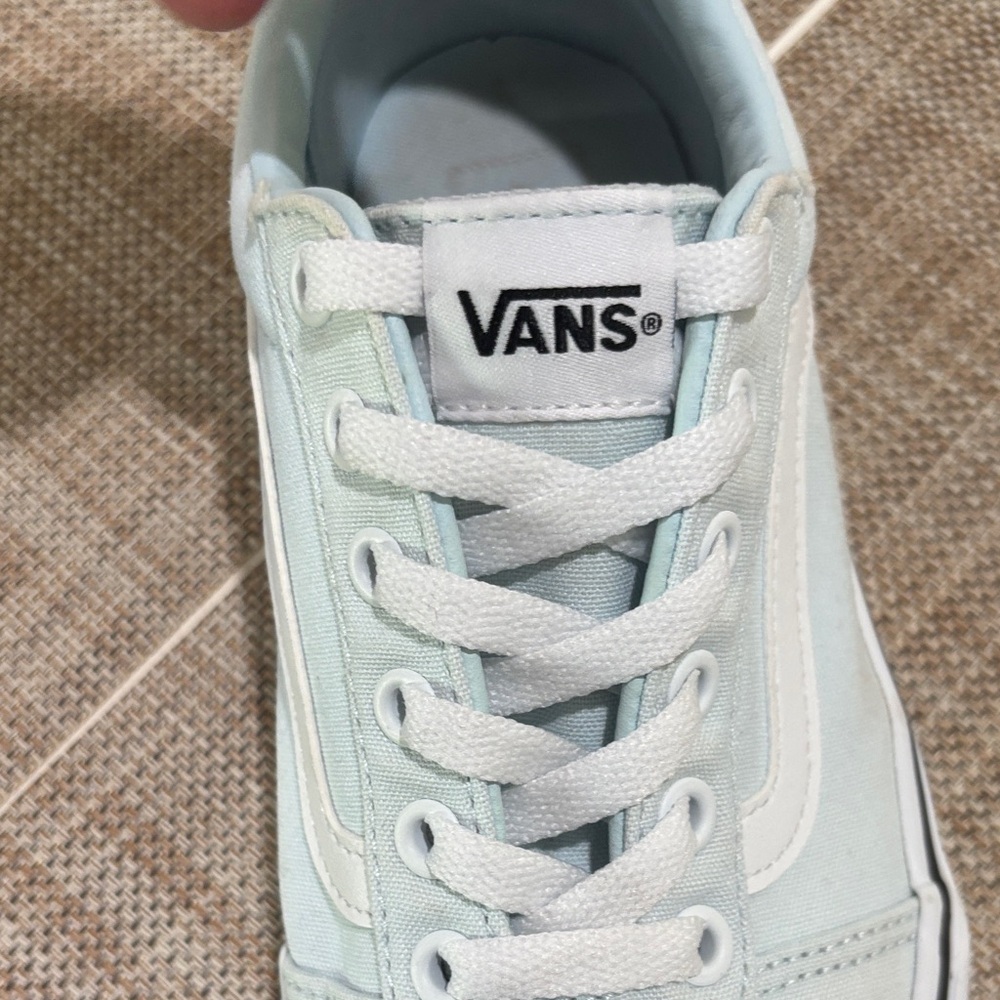 Vans Old Skool sneakers in pale sky blue canvas. Women 8.5. Like new condition - Picture 4 of 8